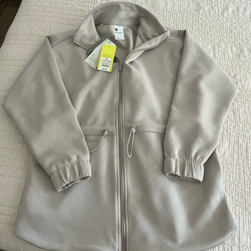 Women’s Beige Jacket from 🎯